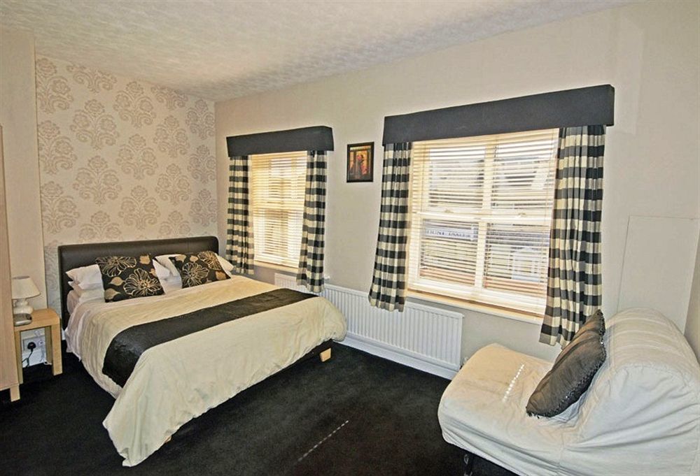Croppers Arms Hotel Хъдърсфийлд Екстериор снимка